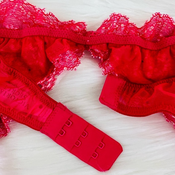 Victoria’s Secret Garter Belt Lingerie M/L - Picture 7 of 9